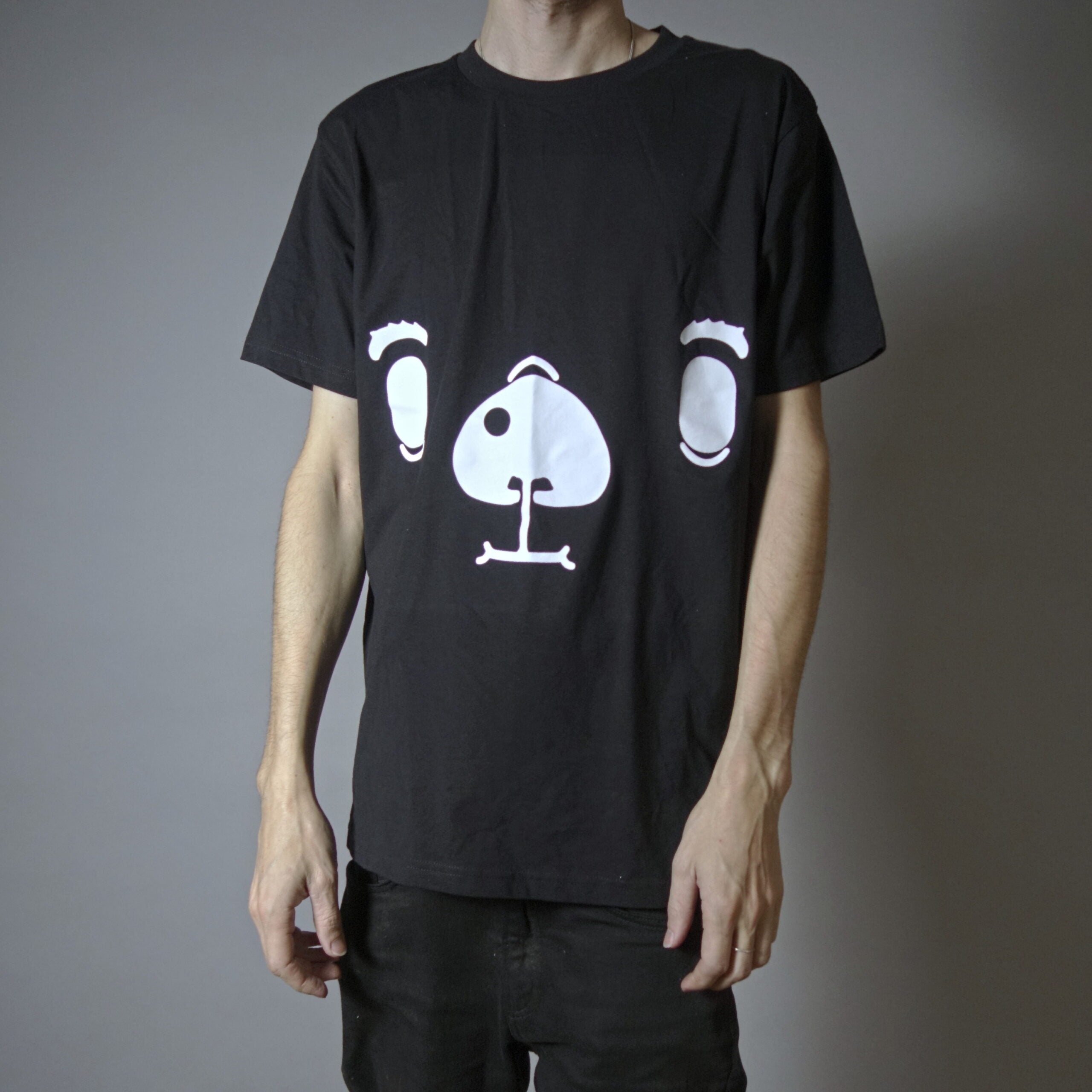 T-shirt svart - stor björn
